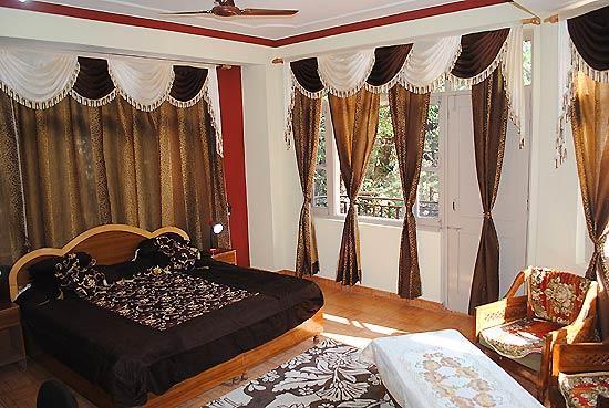 Hotel Misty Woods Dharamshala Ngoại thất bức ảnh